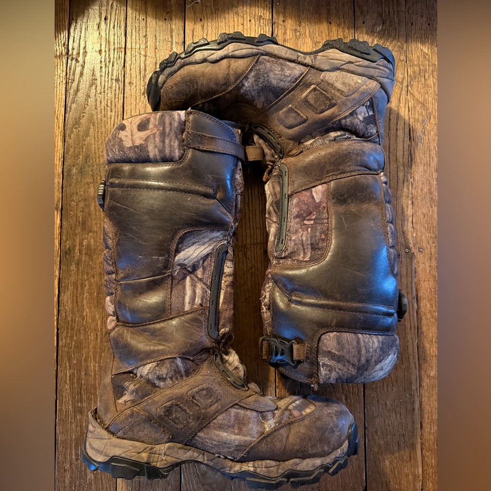Camouflage Brown Outdoor Boots men’s snake boots from Cabela’s size 9